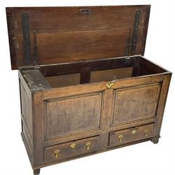 18th century oak mule chest, moulded hinged lid over panelled front, fitted with two moulded drawers