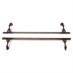 Early 20th century mahogany 4' bedstead, ring turned rail over vertical slats and moulded uprights 