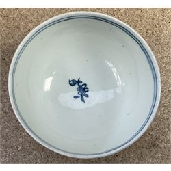 18th century blue and white porcelain teabowl, with paper label beneath inscribed 'Lowestoft', H5cm D9cm