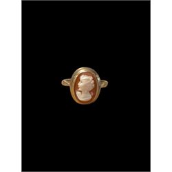 9ct gold cameo ring, hallmarked 