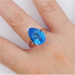 9ct white gold single stone pear cut blue topaz ring, hallmarked, topaz approx 6.50 carat