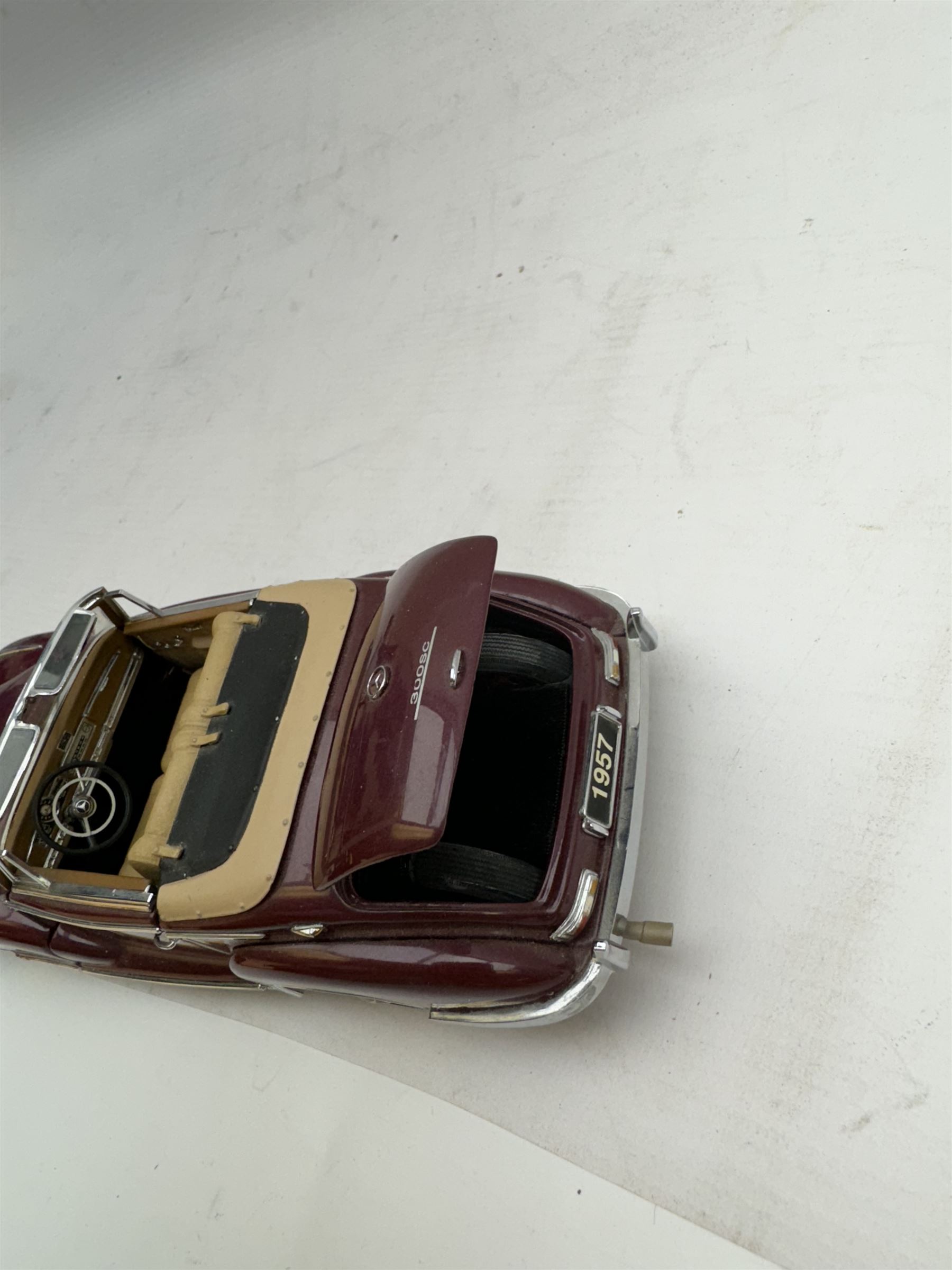 Two Franklin Mint 1:24 scale Die-casts, comprising 1961 Jaguar E-Type and model 1957 Mercedes-Benz