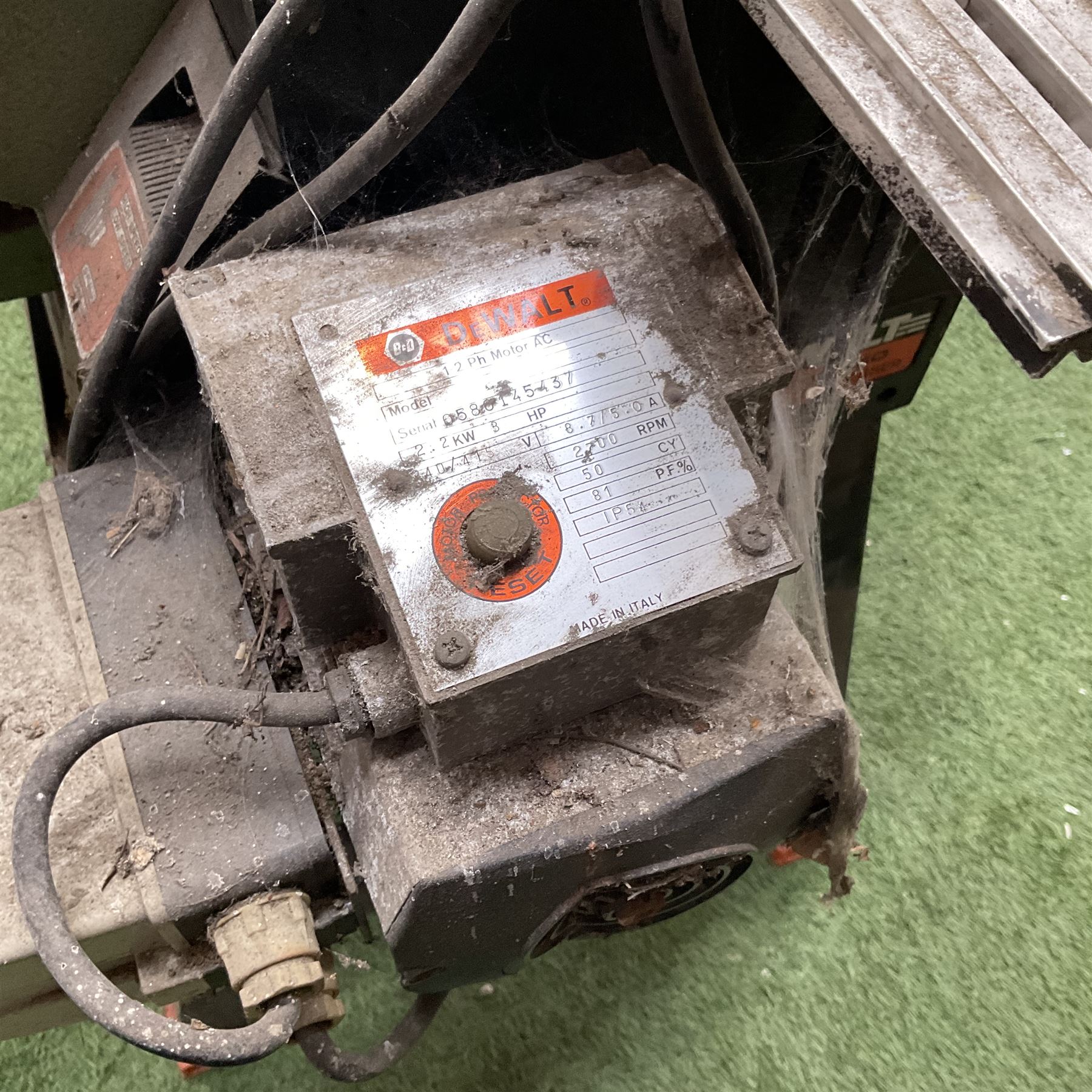 DeWalt DW600 Planer thicknesser 1-2 Ph Motor AC  2700rpm - THIS LOT IS TO BE COLLECTED BY APPOINTMENT FROM DUGGLEBY STORAGE, GREAT HILL, EASTFIELD, SCARBOROUGH, YO11 3TX