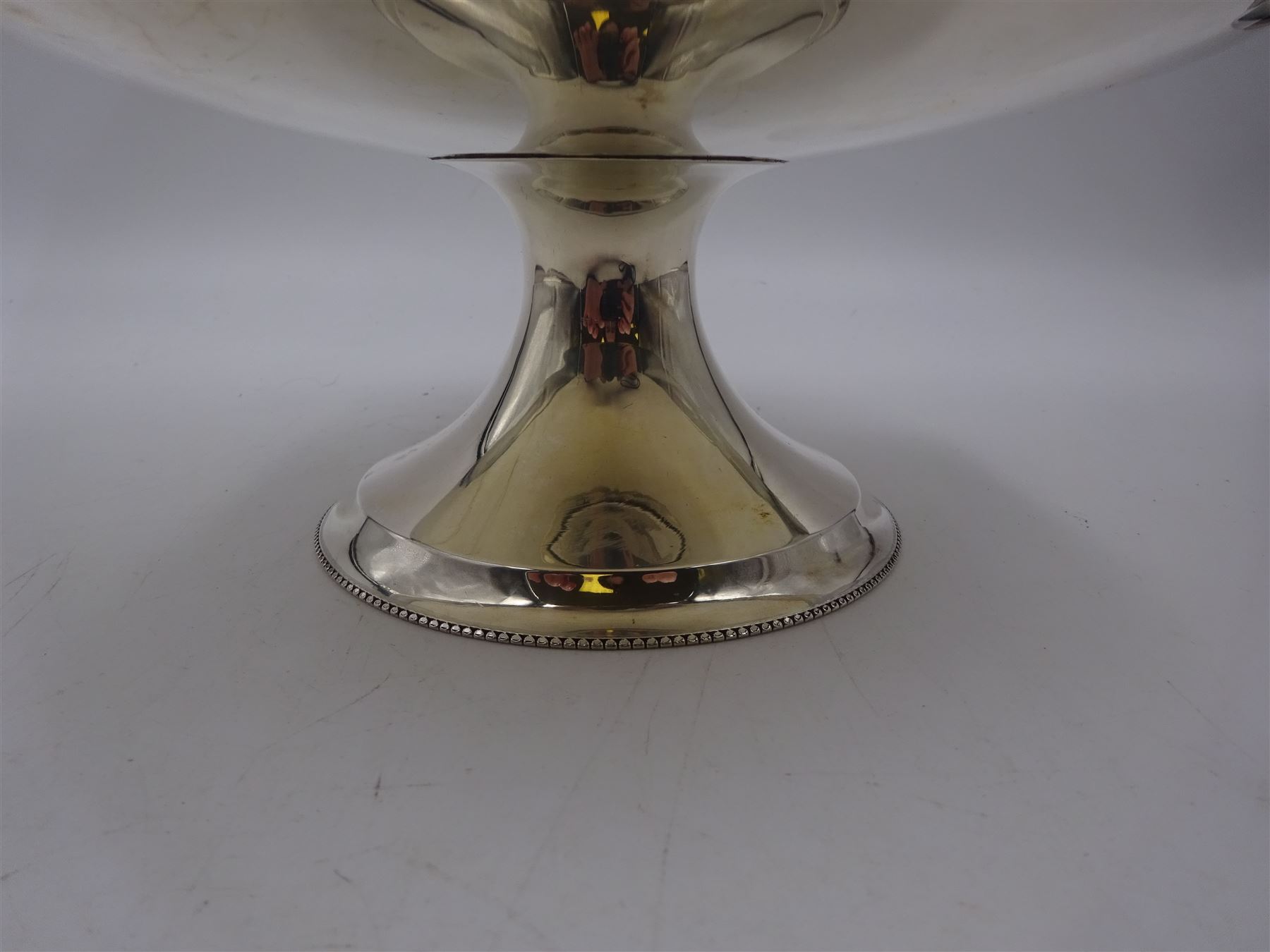 1930s silver pedestal bowl, of circular form, with pierced foliate rim, upon circular foot, hallmarked Blackmore & Fletcher Ltd, London 1931, H12.5cm, D20cm