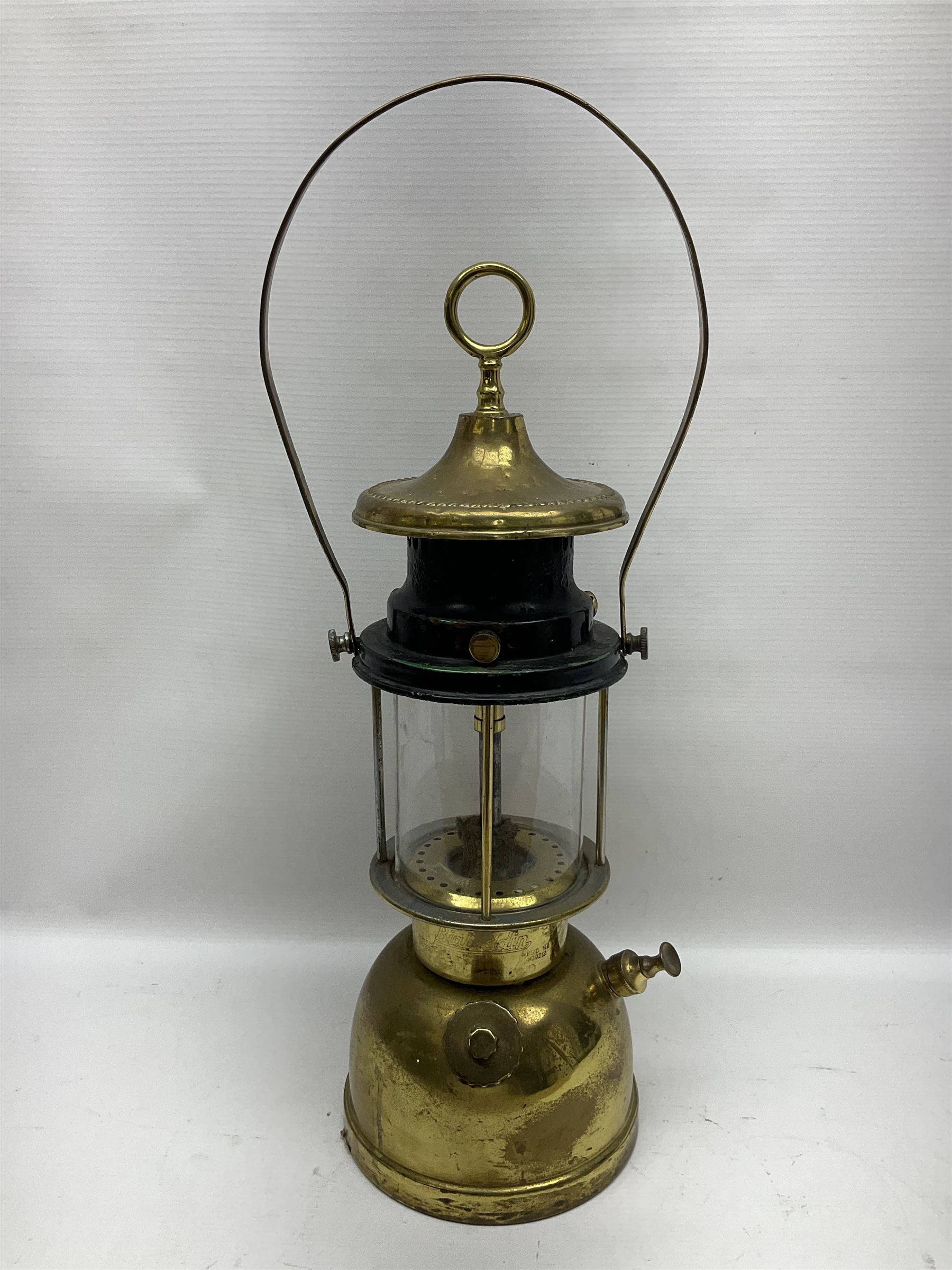 Bialaddin paraffin lamp Reg no 839212, H44cm