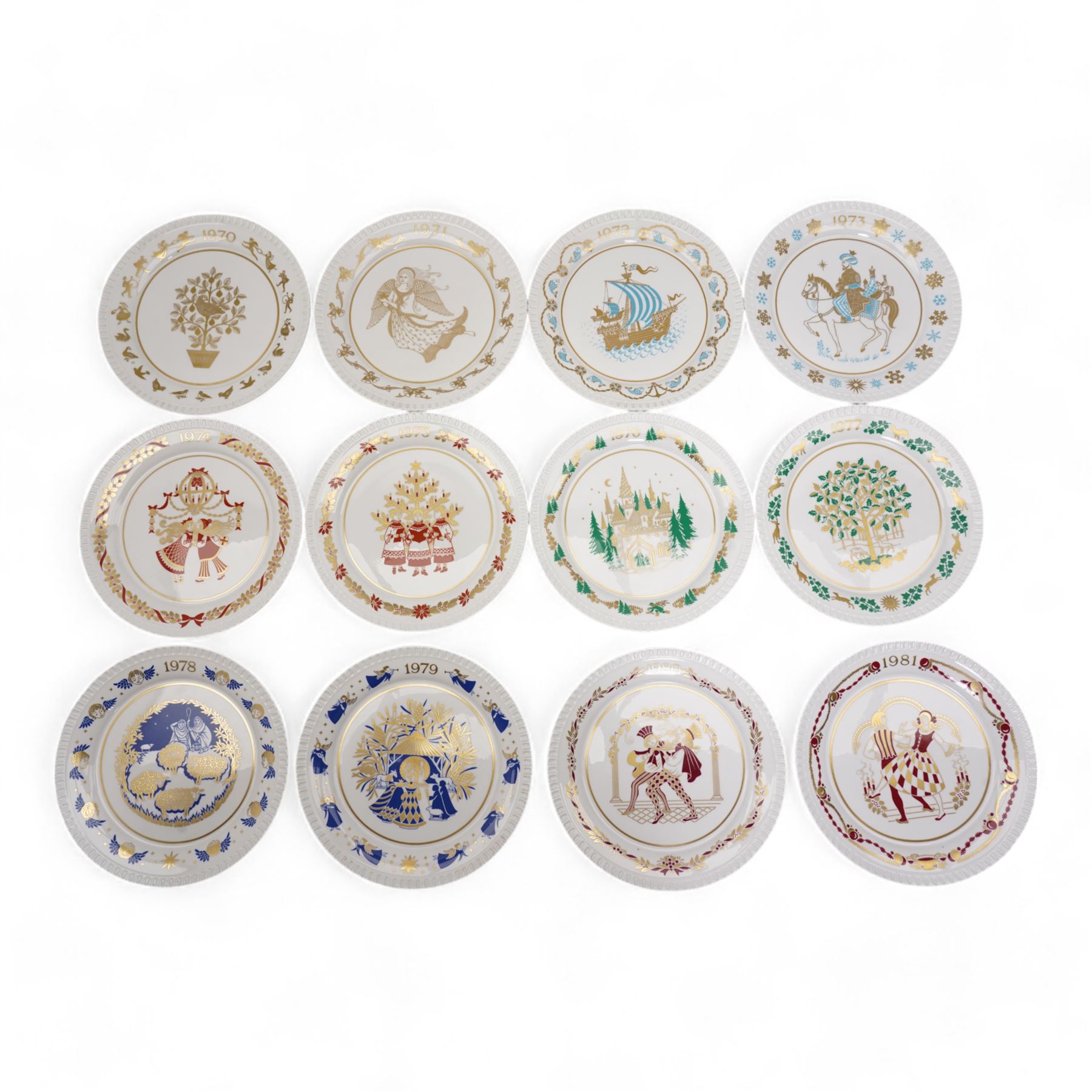 Set of twelve Spode Christmas plates 1970-1981, five Hummel figures, two boxed, four Hummel saucer dishes, two Leonardo figures etc