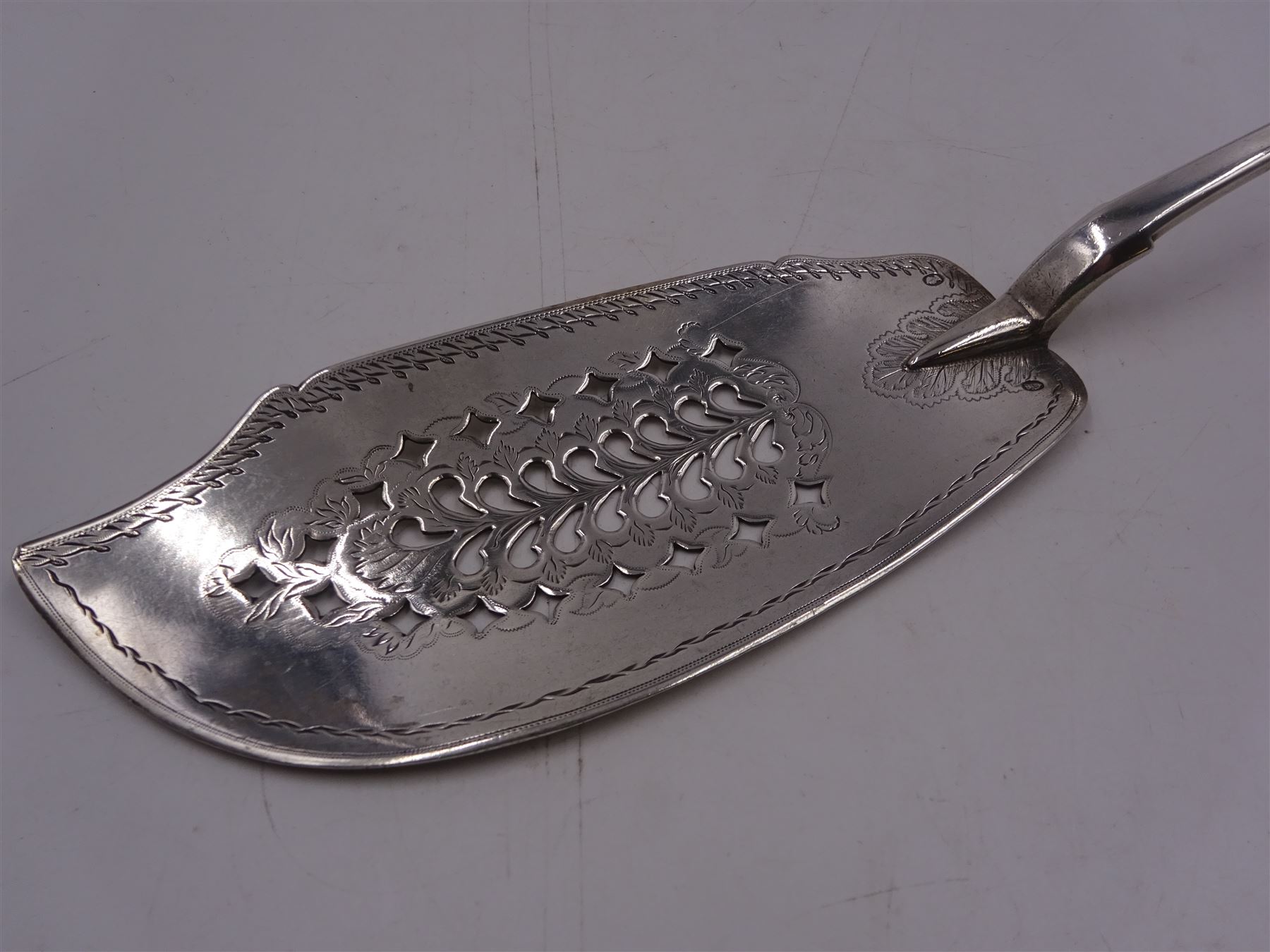 George IV Irish silver Fiddle pattern fish slice, with pierced blade, hallmarked William Cummins, Dublin 1826, L31.5cm