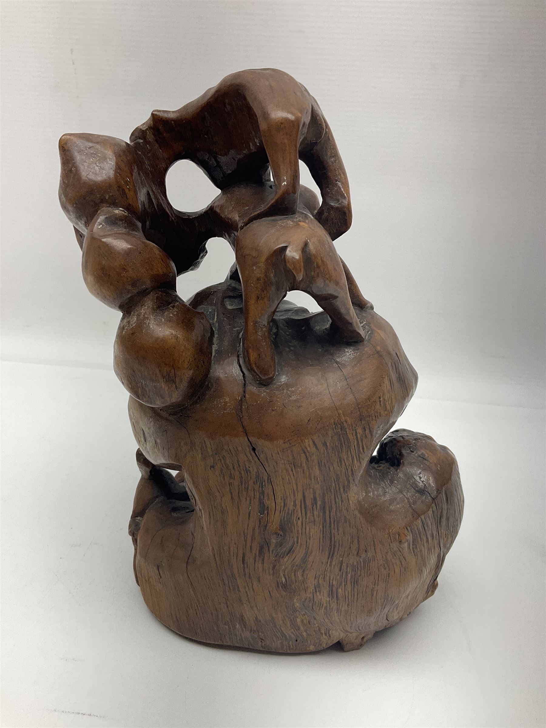 Chinese root carving, modelled as a large monkey family, with inset eyes, H25cm