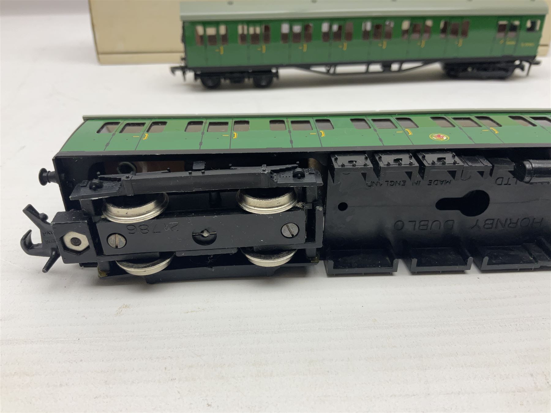 Hornby Dublo - 2-rail two car BR(S) set comprising Class 501 Suburban Motor Coach No.S65326 and trailer coach No.S77511; both in later unassociated plain boxes (2)