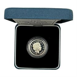 Eight The Royal Mint United Kingdom silver proof one pound coins, comprising 1998, 1998 piedfort, 2000 piedfort, 2001 piedfort, 2002, 2002 piedfort, 2003 piedfort and 2005, all cased with certificates