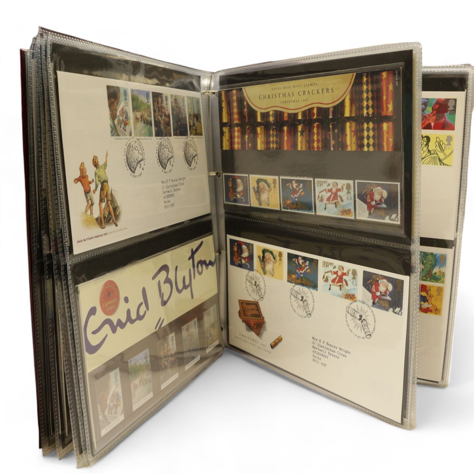 Great British Queen Elizabeth II stamps, including first day covers mostly with special postmarks and printed addresses many with corresponding presentation pack of mostly commemorative mint stamps, housed in two ring binder folders and loose, mostly organised by year