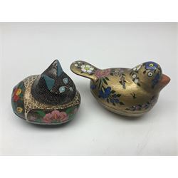 Eight lacquered boxes, including novelty painted boxes in the form of cats, rabbit and a bird, rabbit H7cm, L9cm