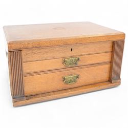 Early 20th century empty oak canteen box, of rectangular form, with lifting lid above two ...