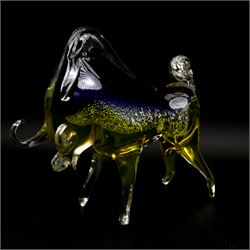 Murano glass model of a bull, art glass seated cat and bird, Orrefors glass plate, designed by Lars Hellsten, D32cm and vintage glass dish (5)