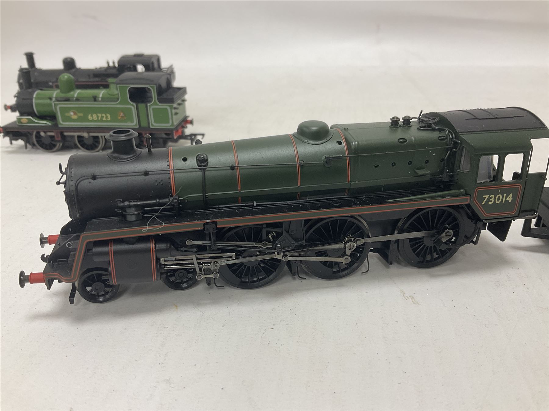 Bachmann ‘00’ gauge - six model steam locomotives comprising J72 Class 0-6-0 no.68723 in BR green; Class 3F 0-6-0 no.47310 in BR black; Gresley V2 Class 2-6-2 locomotive and tender no.3650 in LNER black; Class B1 4-6-0 locomotive and tender no.1059 in LNER black; Jubilee 6P Class 4-6-0 ‘Phoenix’ locomotive and tender no.45736 in BR green; Standard Class 5 4-6-0 locomotive and tender no.73014 in BR green; without boxes (6) 