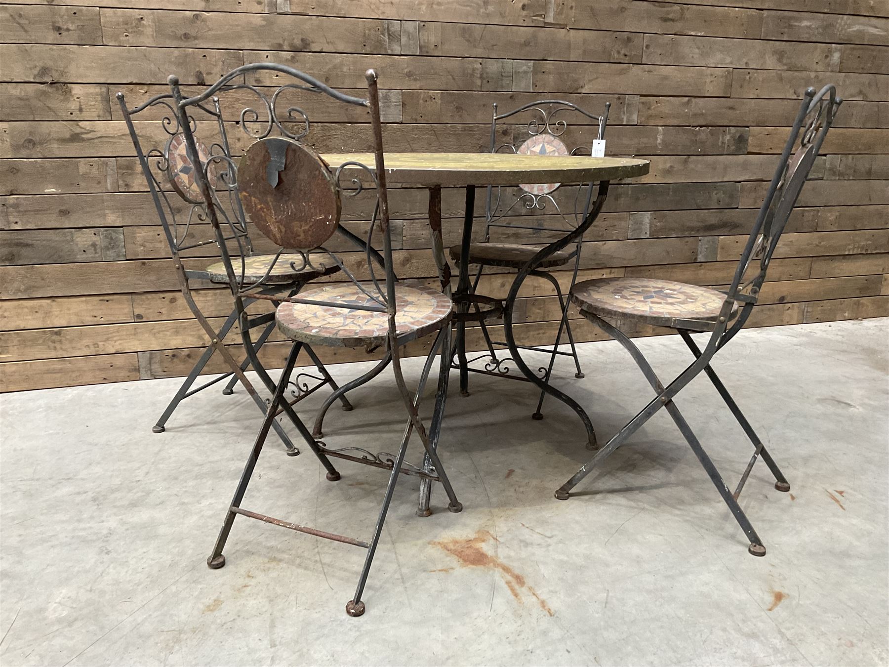 Mosaique circular garden table and four chairs