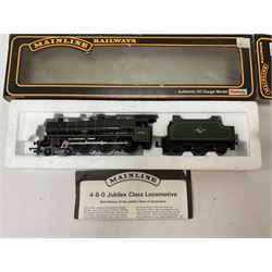 Mainline Railways ‘00’ gauge - five model steam locomotive and tenders comprising ref.37058 0-6-0 2251 Class Collett no.3205 in GWR green; ref.37062 4-6-0 Jubilee Class 6P no.45691 in BR green; ref.37079 4-6-0 Manor Class no.7812 in BR black; ref.54157 2301 Class (Deans Goods) 0-6-0 no.2538 in BR black; ref.937515 Class 2P 4-4-0 no.40568 in BR black; all in original boxes (5) 