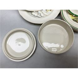 Collection of Copeland Spode hunting scenes dinner wares, after J. F. Herring, to include dinner plates, side plates, graduated serving platters, lidded box etc, together with Spode's Byron breakfast cup and saucer, all with printed marks beneath (29)