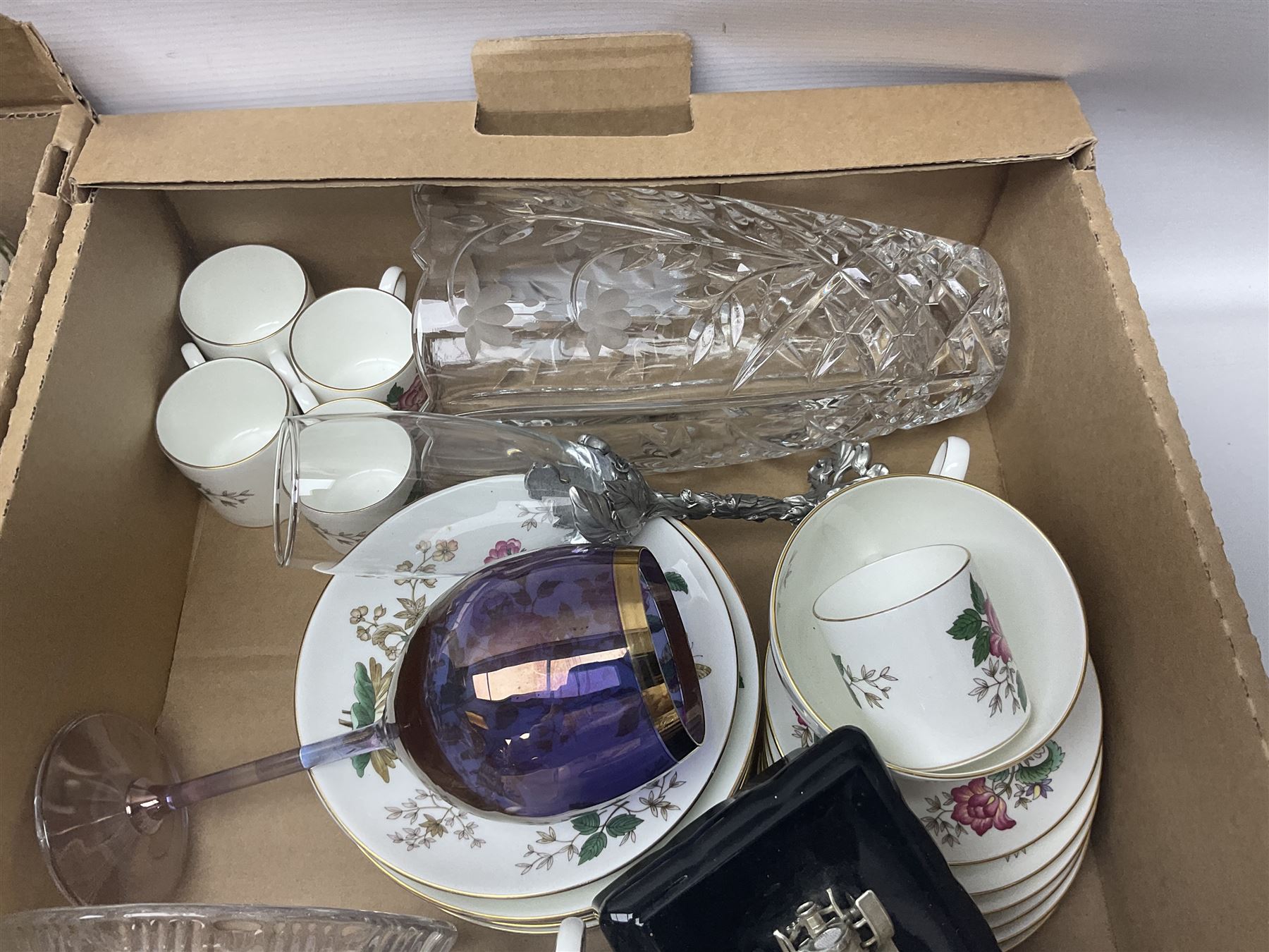 Emma Bridgewater wall clock, Country Artists kingfisher, Wedgwood Charnwood pattern tea service and a large collection of collectors plates and other ceramics and glassware, in six boxes