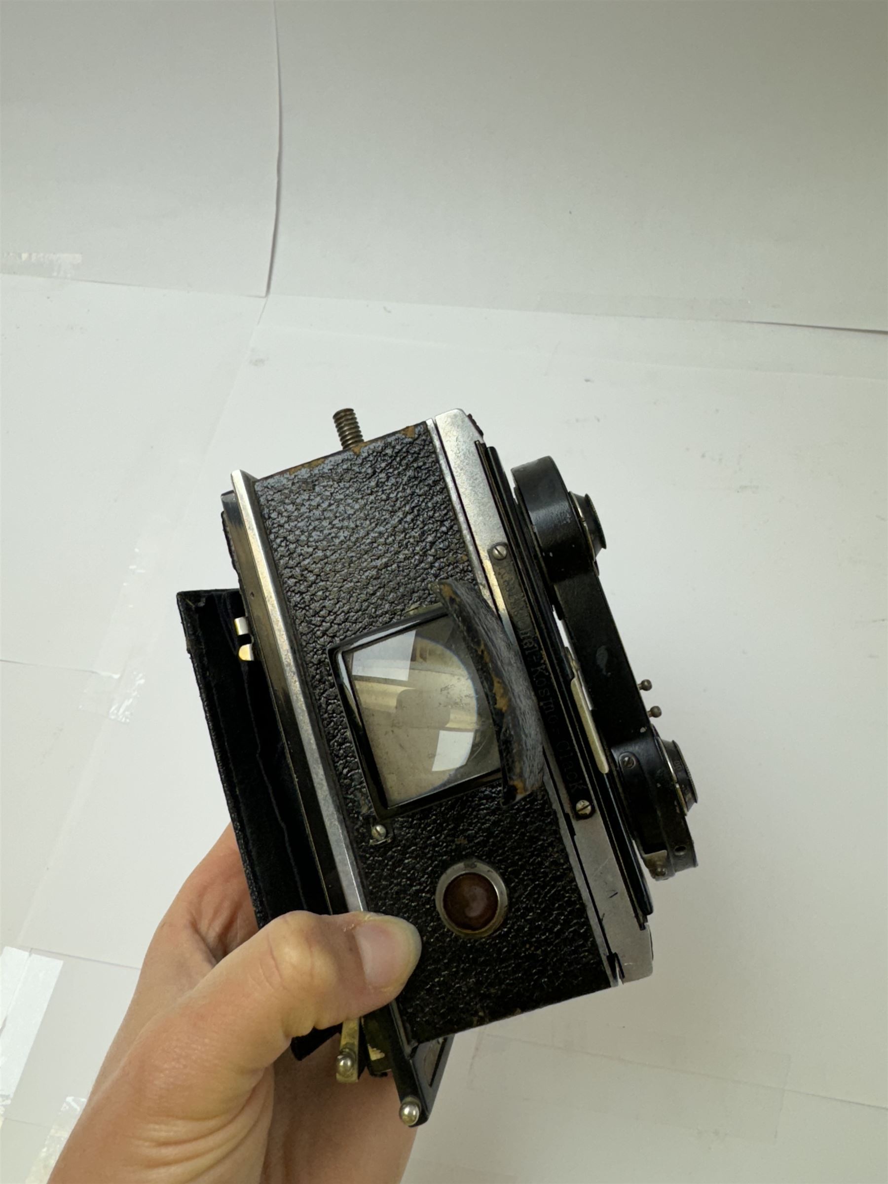 Early 20th century Rietzschel Kosmo-Clack stereo camera, with Rietzschel Doppel Anastigmat F:6.8 F=65mm lenses, serial nos. 91128 / 91127