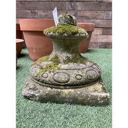 Set of five terracotta planters, small stone trough and urn plinth  - THIS LOT IS TO BE COLLECTED BY APPOINTMENT FROM DUGGLEBY STORAGE, GREAT HILL, EASTFIELD, SCARBOROUGH, YO11 3TX