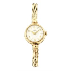 Omega ladies manual wind wristwatch, Cal. 244, silvered dial with dagger and Arabic numera...