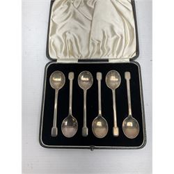 Set of six silver coffee spoons, hallmarked, within fitted case 