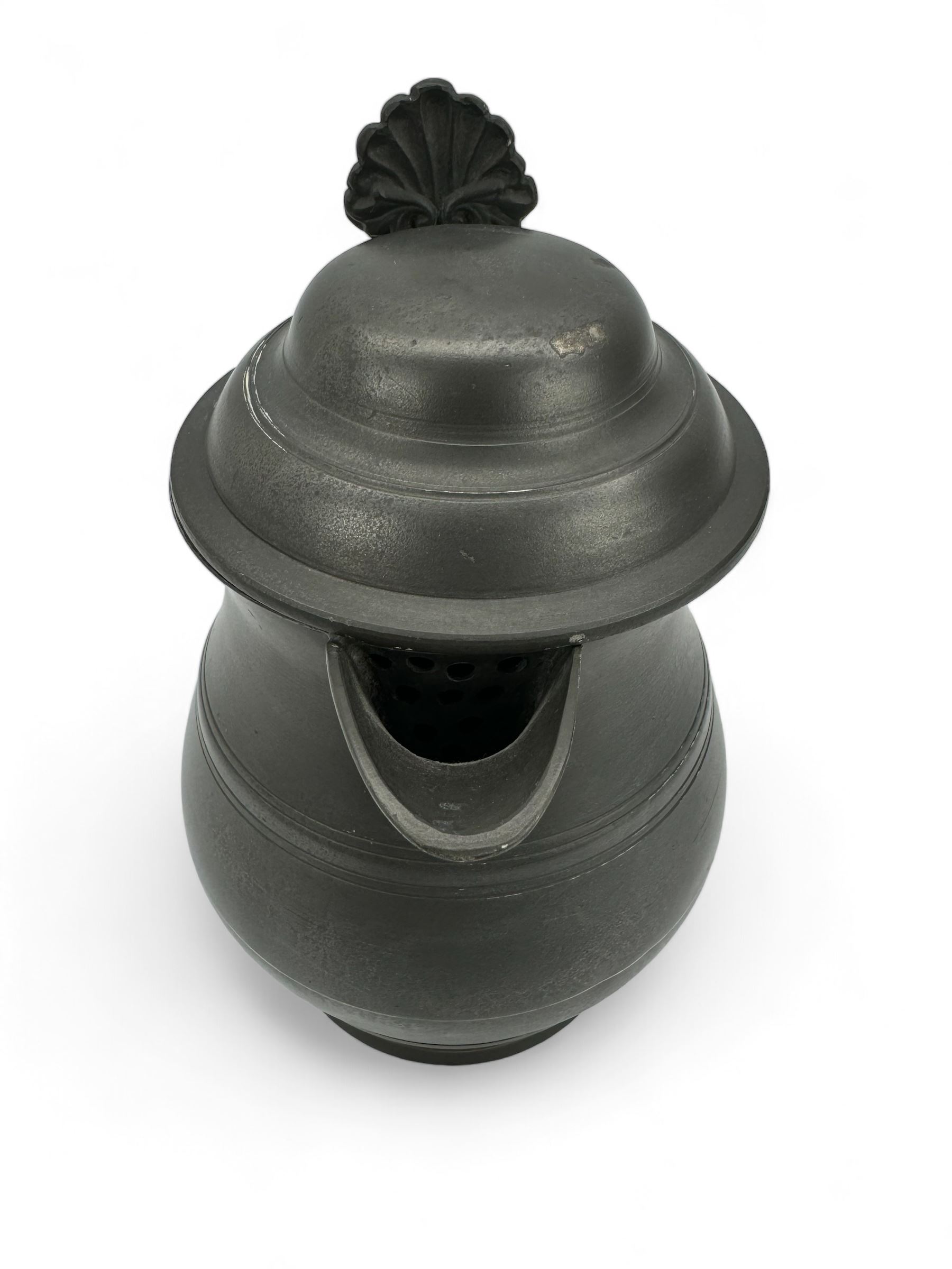 18th century pewter ale jug, circa 1790, with domed tappit lid and shell thumb piece, touch marks to base, H22cm