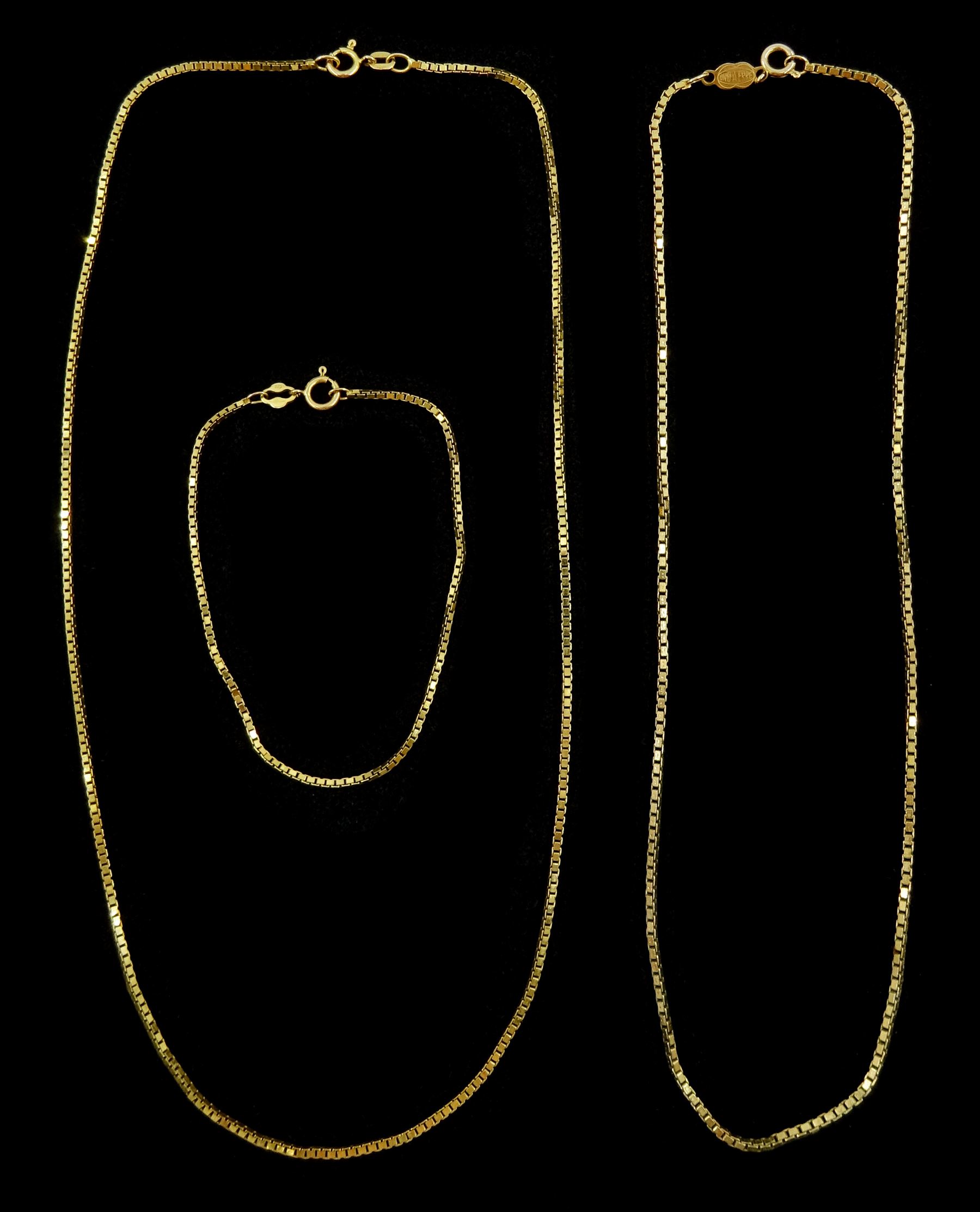 Two gold box link necklaces and a gold box link bracelet, all hallmarked 9ct