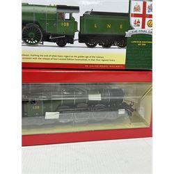 Hornby '00' gauge limited edition The Final Day R3518 LNER Class A3  Gay Crusader locomotive, no. 108, boxed