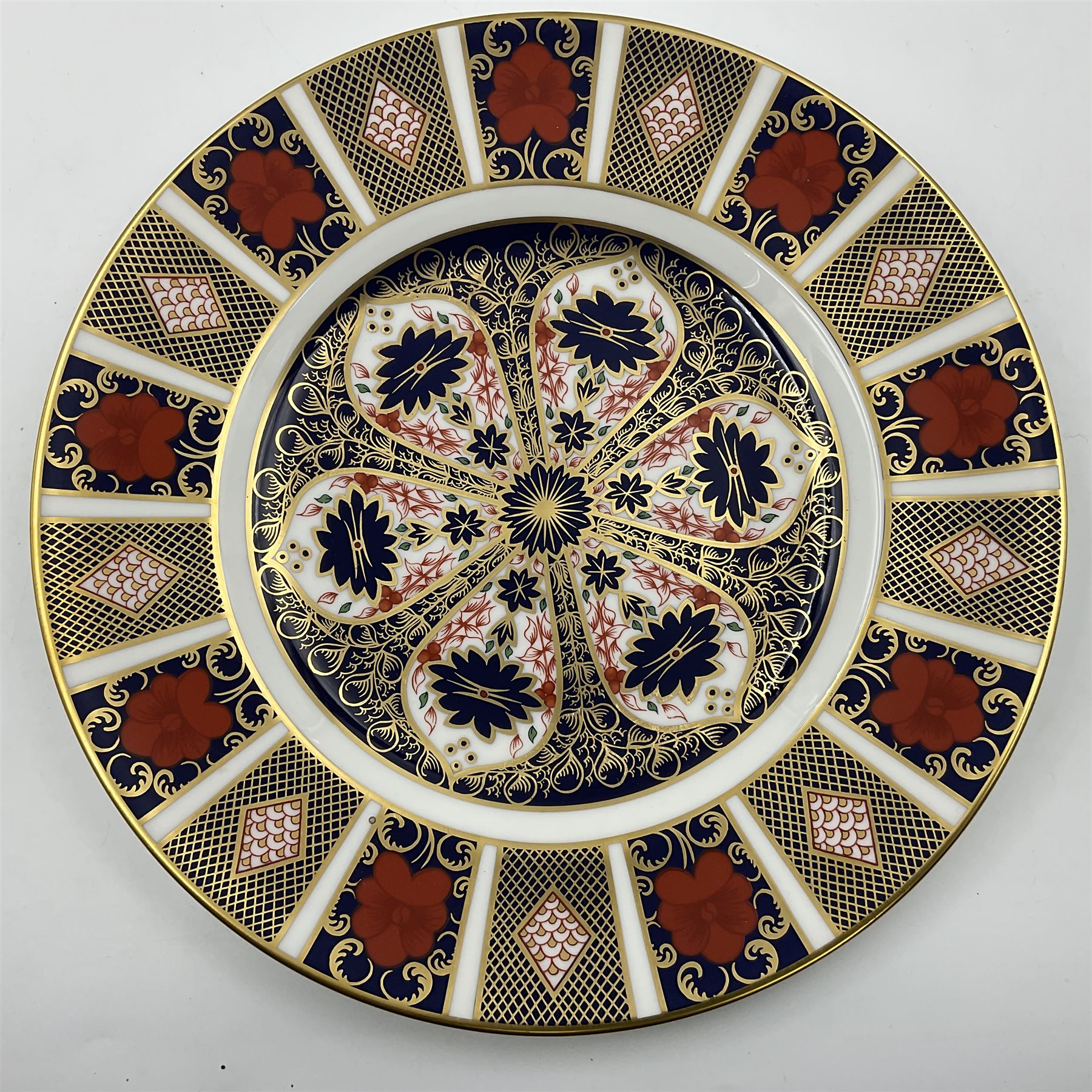 Three Royal Crown Derby Old Imari plates, pattern no.1128, D27cm