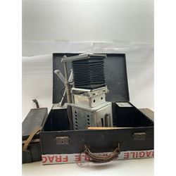 Optiscope Slide projector, together with glass plate slides