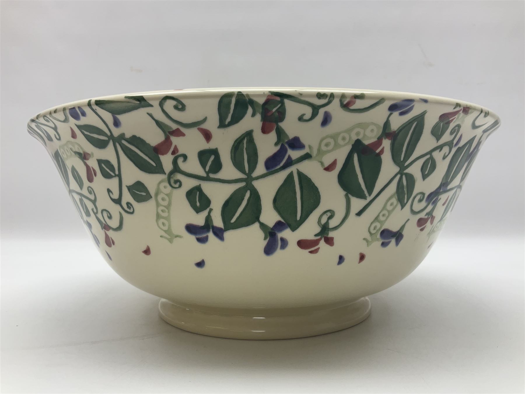 Emma Bridgewater ceramics in Sweet Pea pattern, comprising three cups and a large bowl,  bowl D31cm