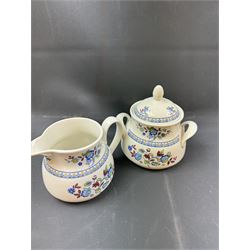 Royal Doulton Plymouth pattern, part tea and dinner service, including teapot, milk jug, covered sucrier, six dinner plates 