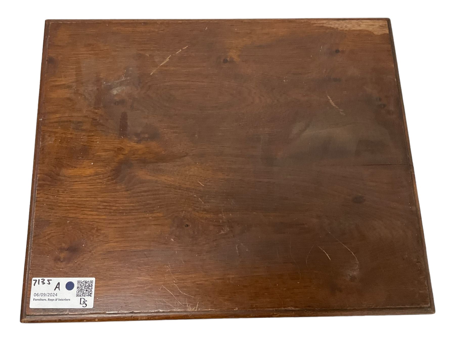 Late Victorian walnut nest of three tables, rectangular top with moulded edge, raised on reeded and turned urn shaped supports with acanthus leaf carving and square feet