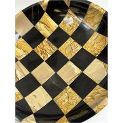 Stone chequered dish, D20cm 