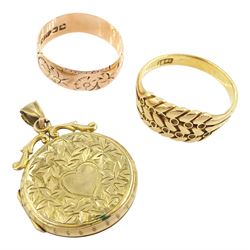 Gold keepers ring, stamped 18ct, rose gold band, with floral decoration and a later gold locket pendant