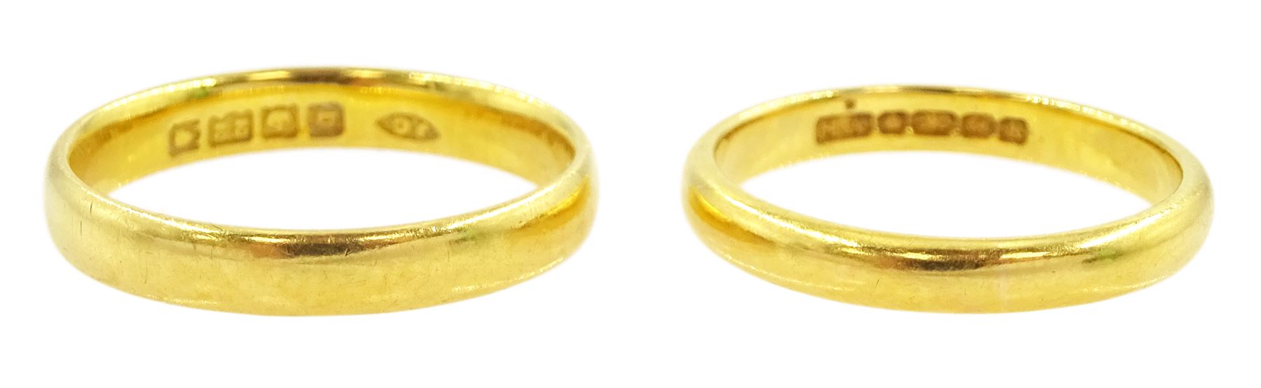 Two 22ct gold wedding bands, London 1931 and Birmingham 1941