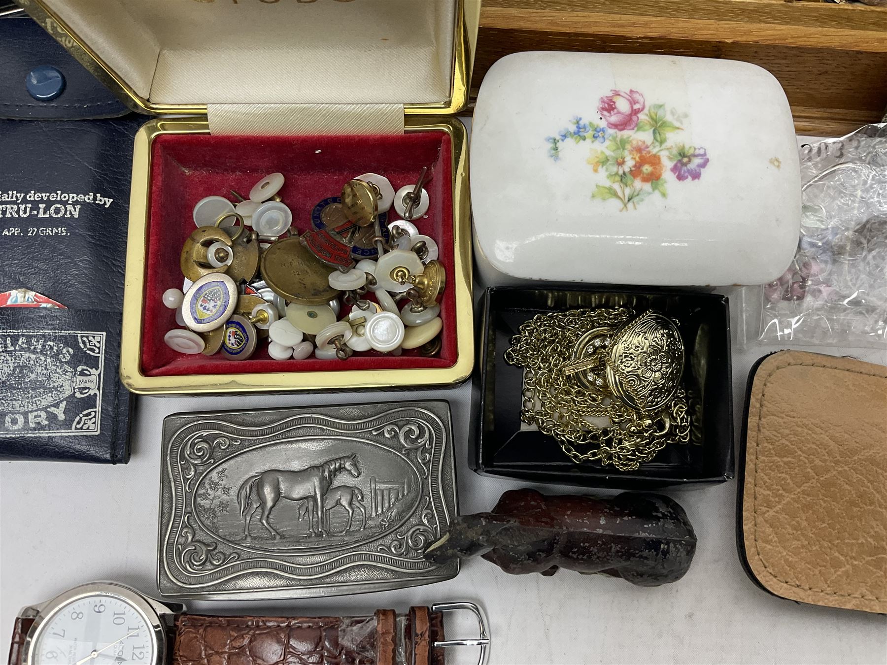 Silver brooch and a collection of costume jewellery, together with ceramic trinket box, foldable photograph frame and other collectables