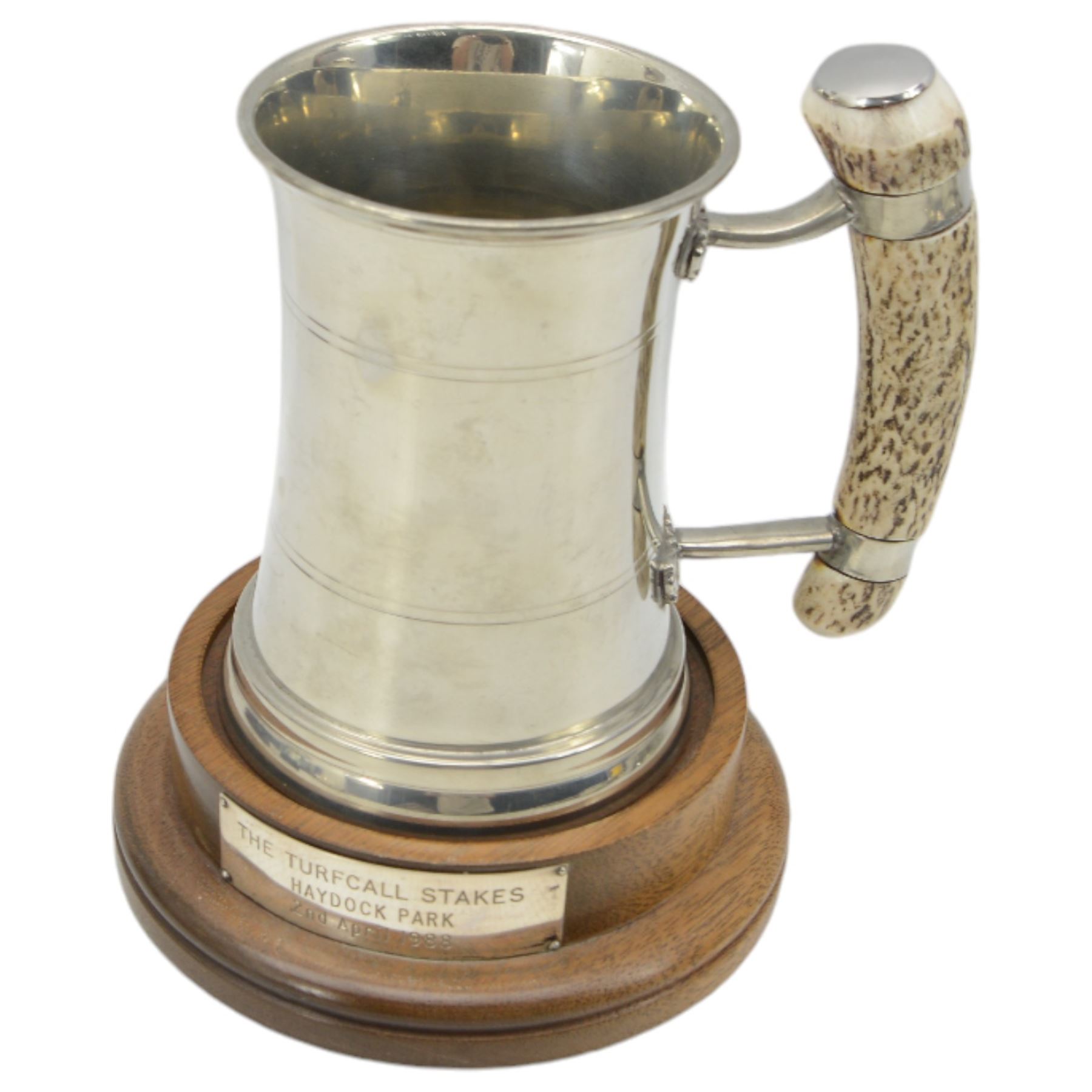 Large plated quaiche with Ayr racecourse inscription D23cm, plated challenge cup and cover 'Sandown Park', and other plated items variously engraved 