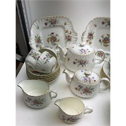 Minton Marlow pattern part tea set, to include teapots, cream jug, open sucrier, teacups and saucers, cake plates, etc., in one box