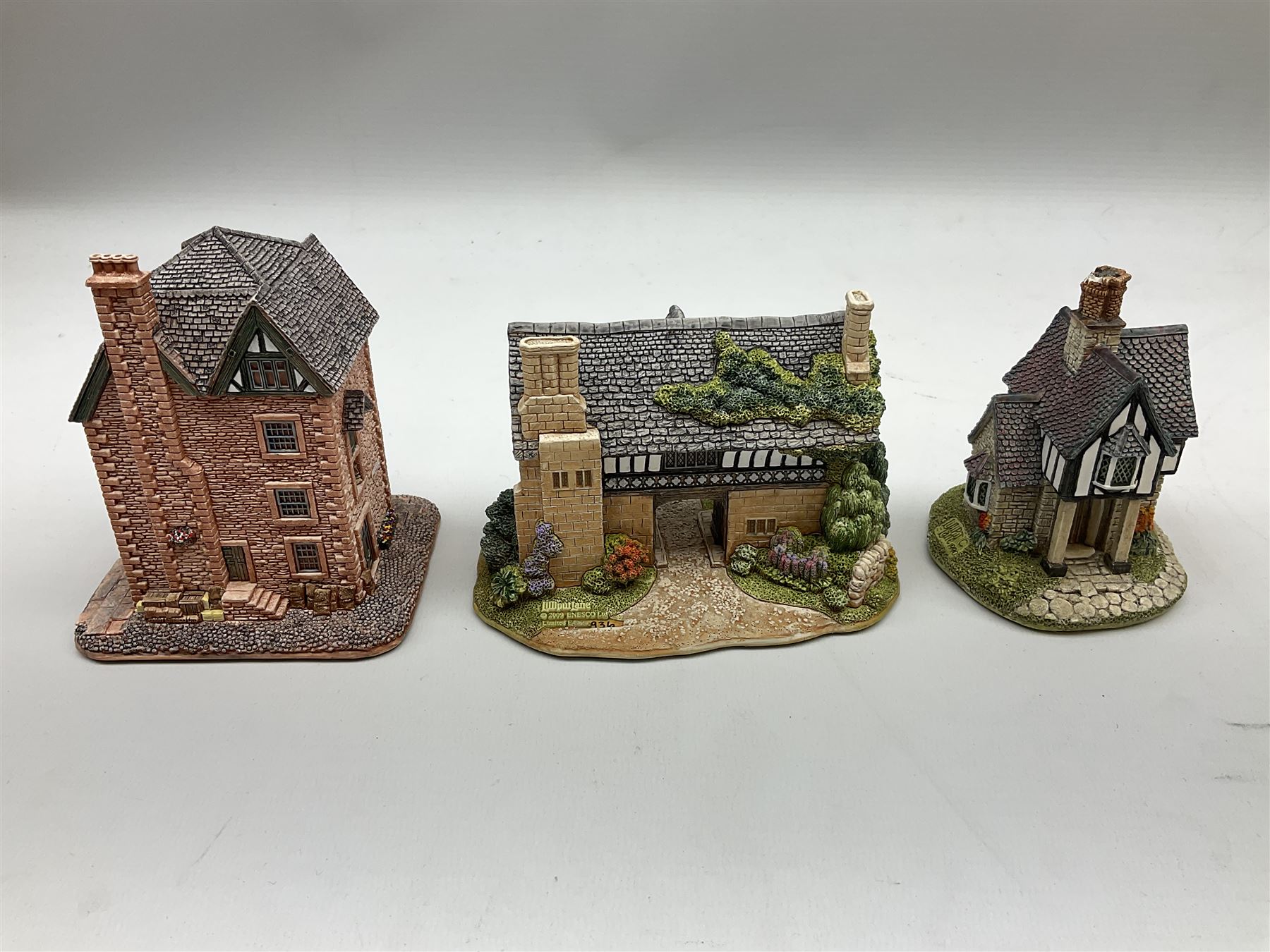 Six Lilliput Lane cottages, to include four special edition