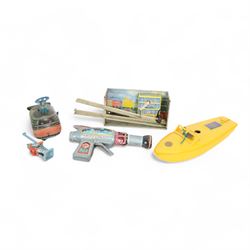 Sutcliffe Models Comet clockwork speedboat, boxed with key, together with a Russian tinpla...