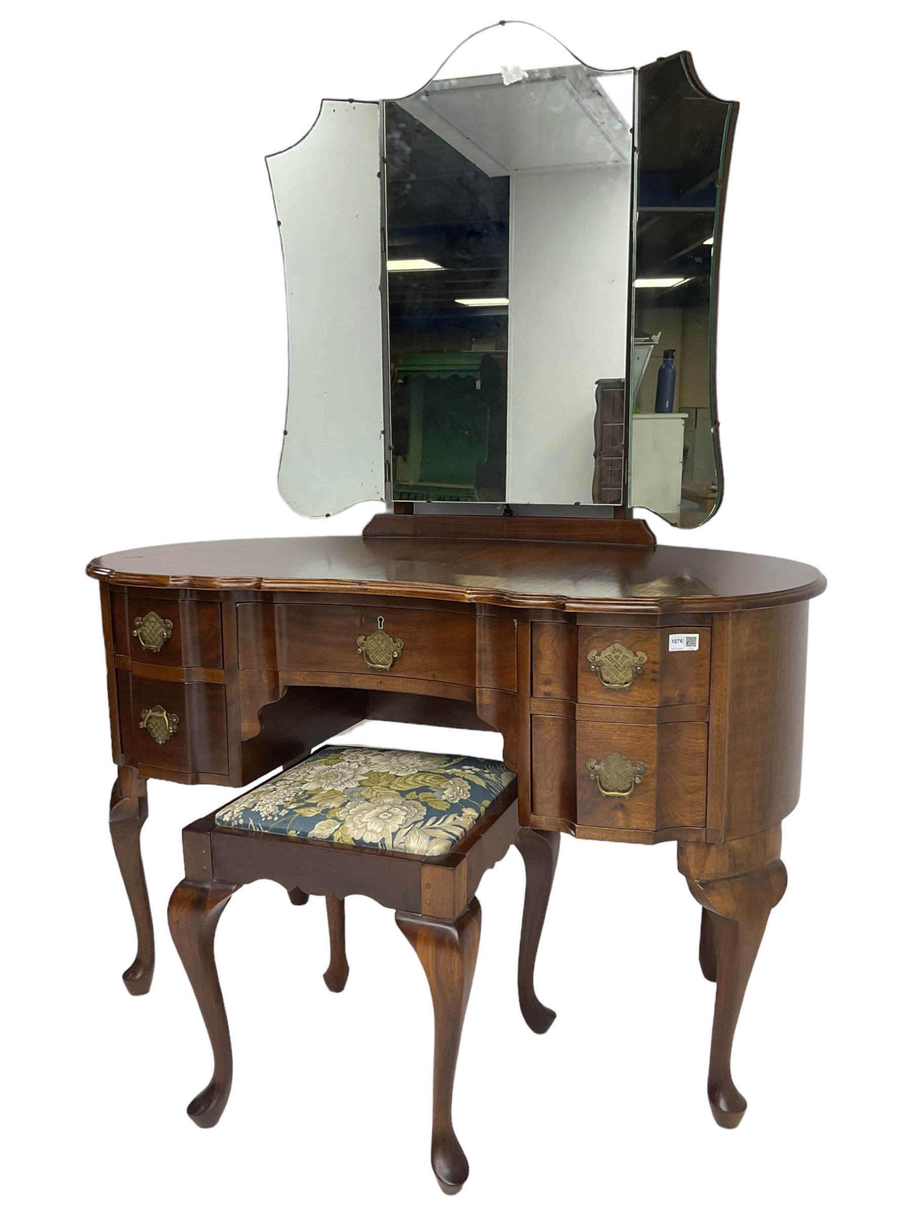 Early 20th century Dutch design mahogany kidney-shaped dressing table, raised triple mirror back, fitted with central frieze drawer flanked by four graduating drawers, on cabriole supports, with stool