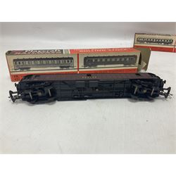 Playcraft Railways HO/OO gauge - boxed rolling stock and accessories comprising coaches, wagons and a small amount of track; all boxed (13)