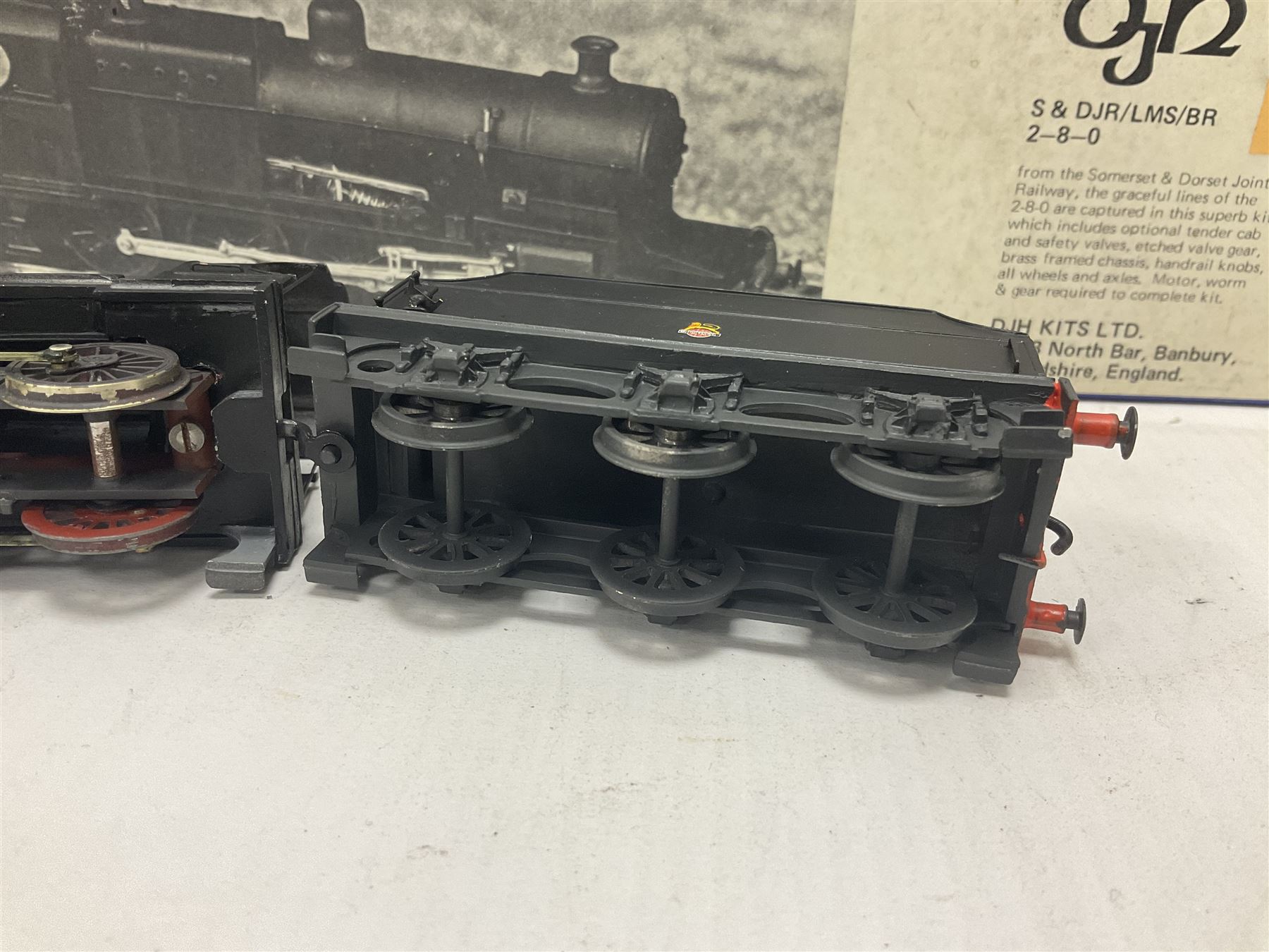 ‘00’ gauge - kit built S&DJR/LMS/BR 2-8-0 no.53807 steam locomotive and tender, finished in BR black with DJH Models box; with further kit built Standard Class 9F 2-10-0 steam locomotive and tender no.92026 finished in BR black (2) 