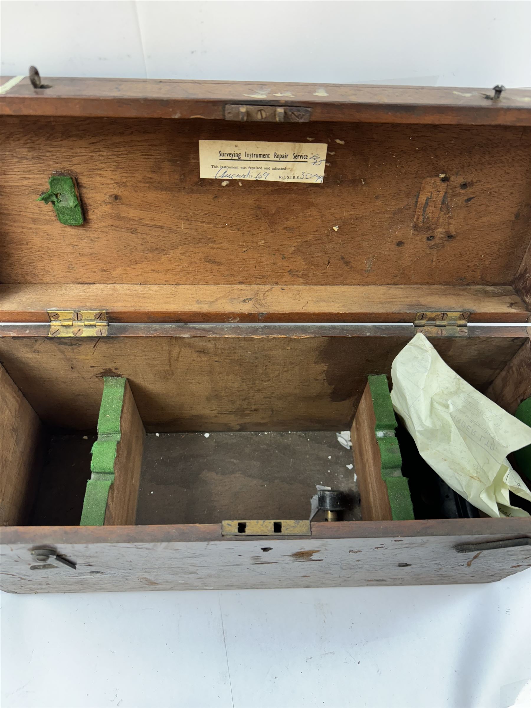 19th century mahogany surveyors compass, with silvered dial, upon a mahogany tripod, together with a surveyors dumpy level, in fitted mahogany box, compass on tripod H110cm