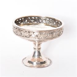 Arts & Crafts silver on copper pedestal dish, the circular bowl with hammered finish, and pierced foliate rim, upon a knopped stem, impressed 1665, H11cm