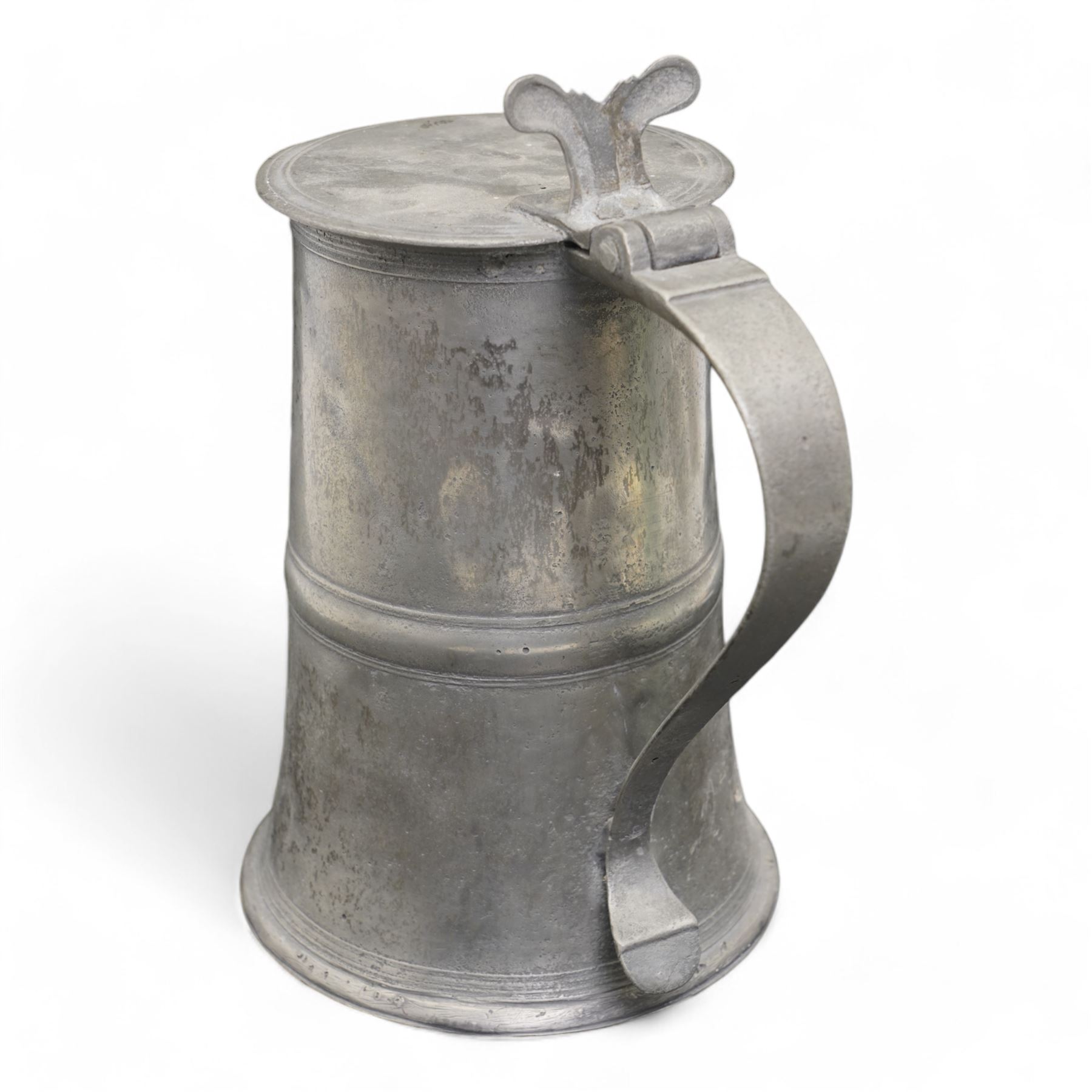 Large 18th century Scottish pewter lidded tankard, the flat cover engraved 'W. Kilbrid', with bifurcated thumbpiece over a tapering cylindrical body, H25cm 