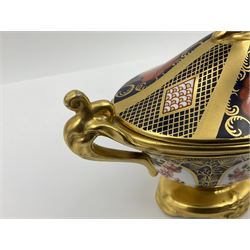 Late 20th century Royal Crown Derby Imari 1128 pattern twin handled pedestal dish and cover, with printed marks beneath including Roman numeral date code for 1980, H14cm L18cm